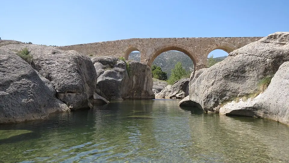 Image: Gutca · CC BY-SA 4.0 La Ginebrosa