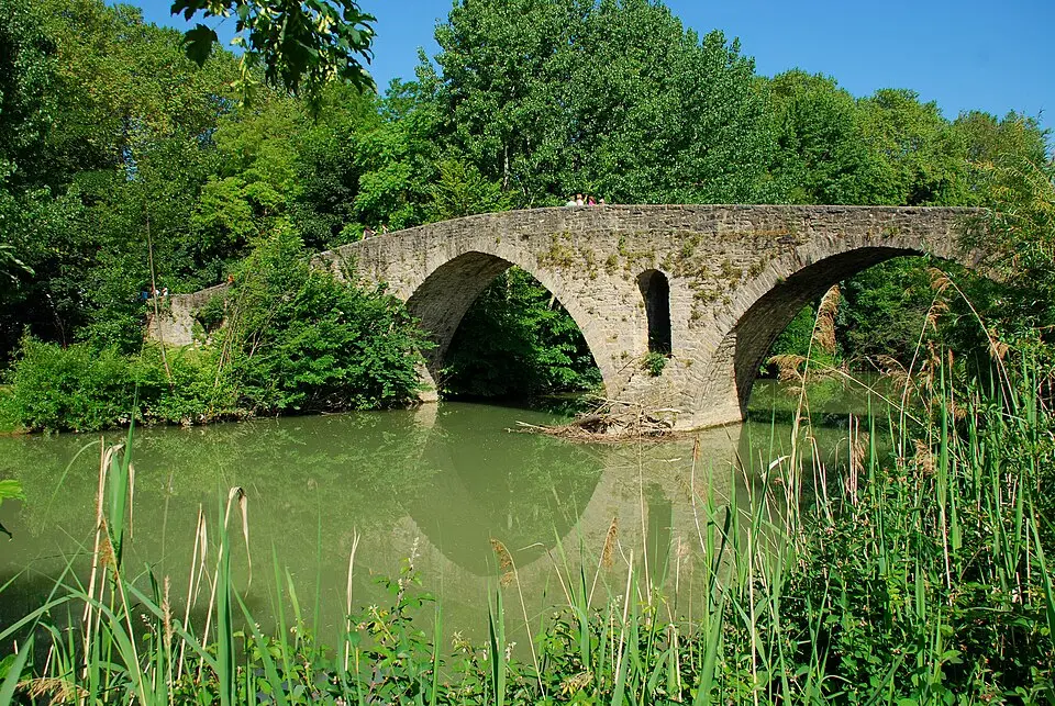 Puente medieval de la Magdalena