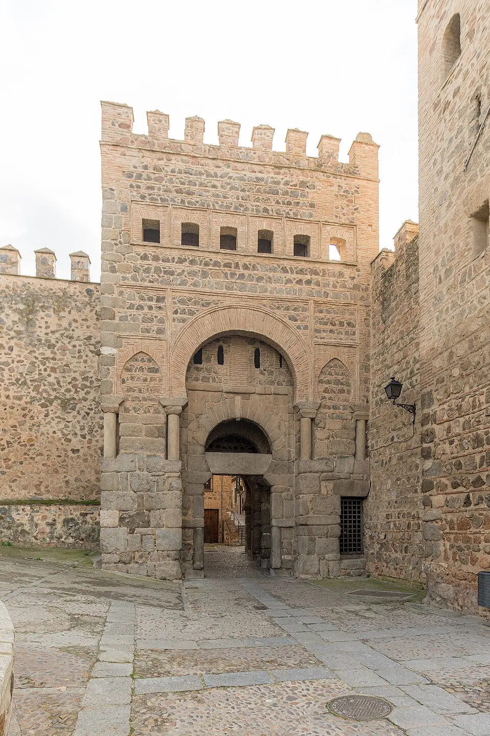 Puerta de Bisagra