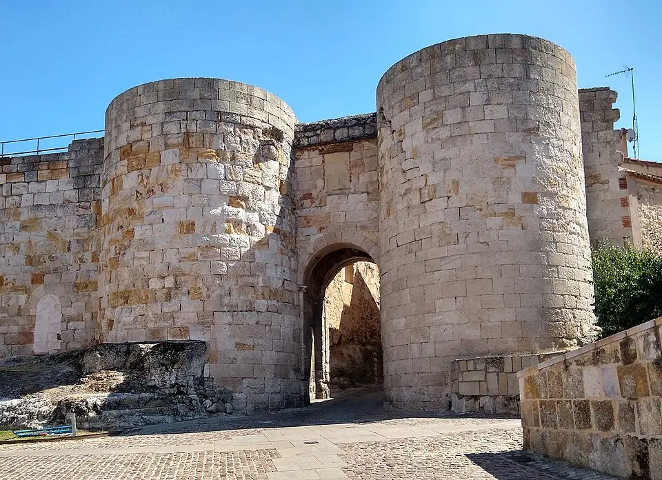 Puerta de Doña Urraca