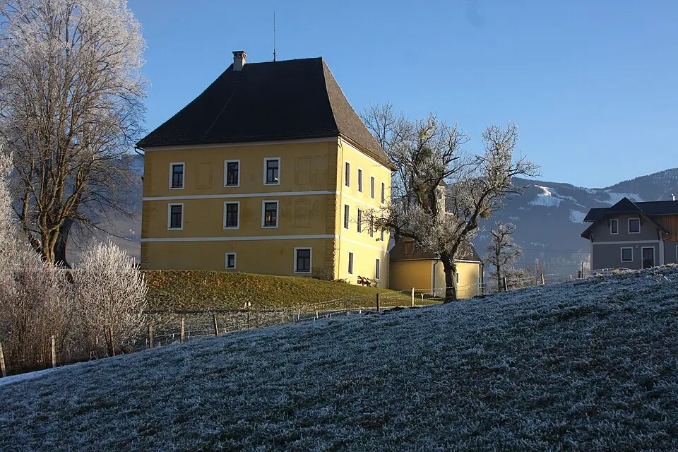 Bild: Ewald Gabardi · CC BY-SA 3.0 Puttererschlössl mit Schlosskapelle