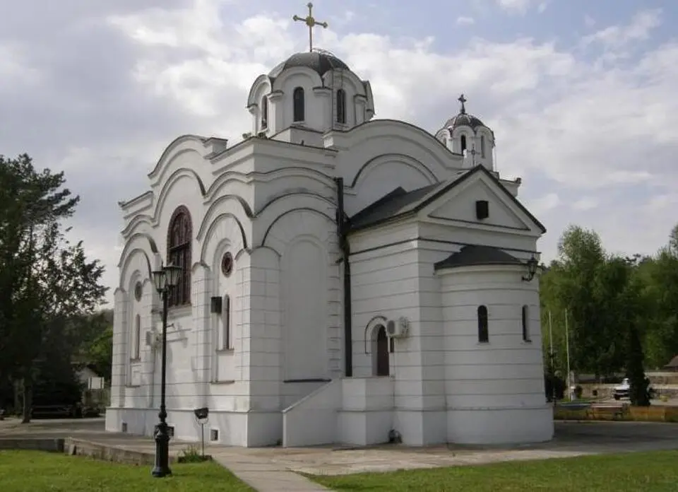 Црква „Св. Архангел Михаил“ - Автокоманда