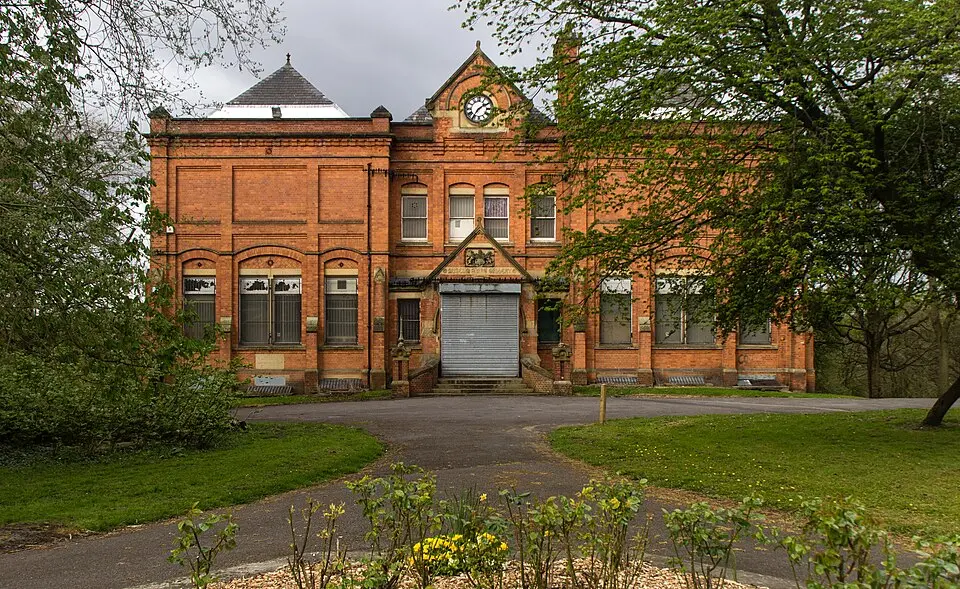 Queens Park Art Gallery