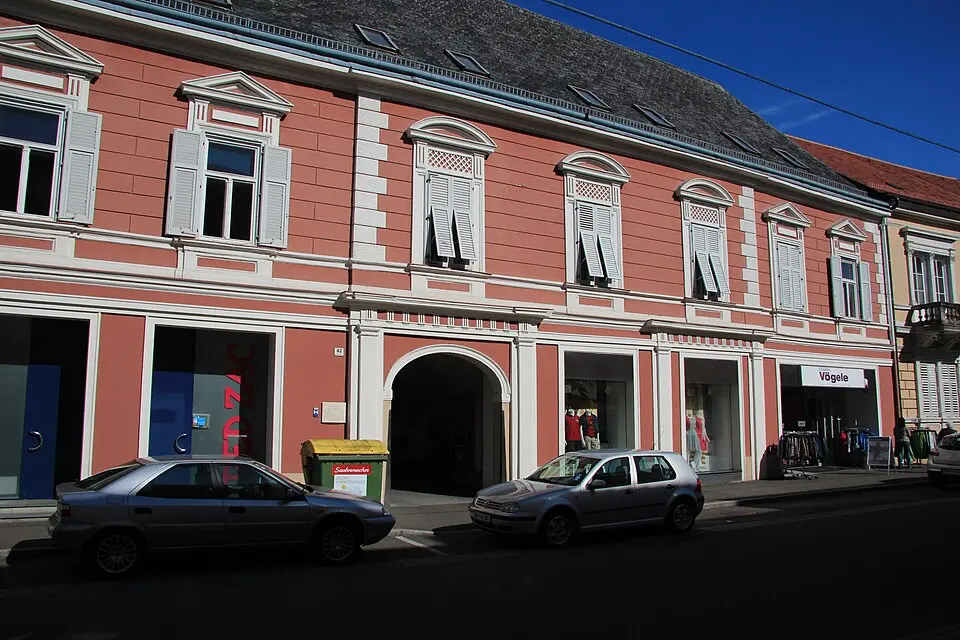 Immagine: Karl Gruber · CC BY-SA 3.0 AT Bürger- und ehem. Provianthaus