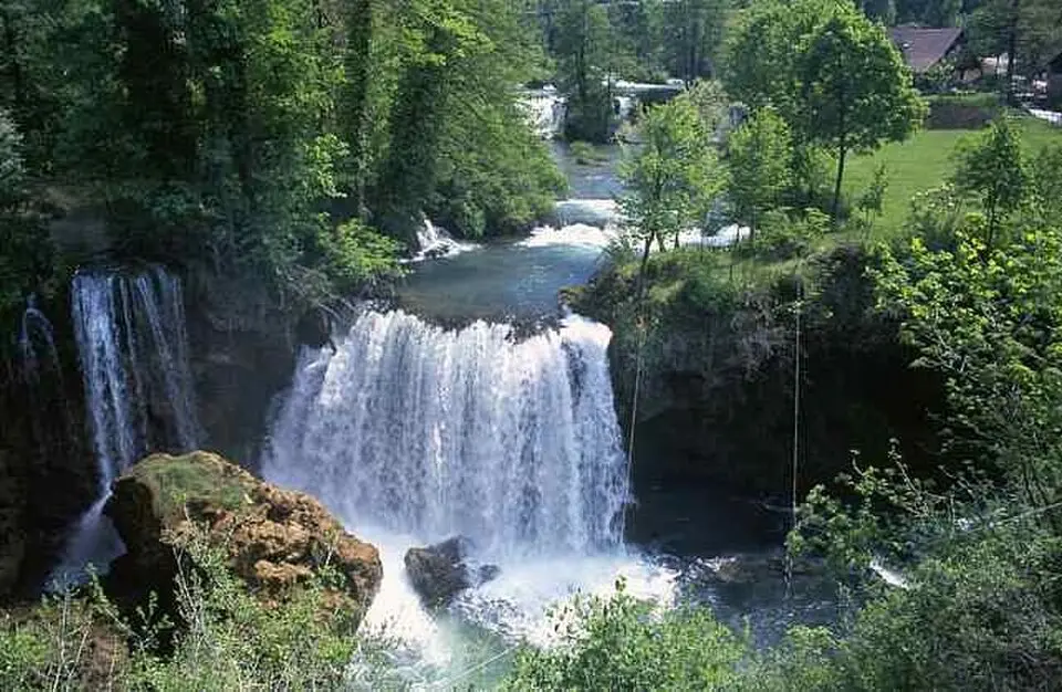 Naložil: Neoneo13 · Public domain Rastoke