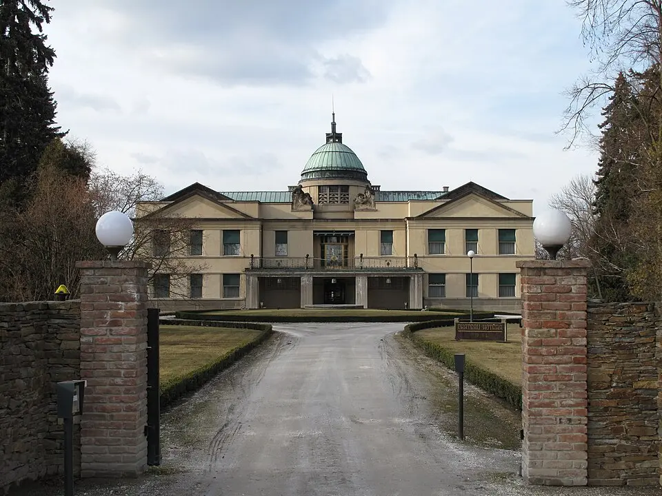 Bild: Juandev · CC BY-SA 3.0 Nový zámek Ratboř