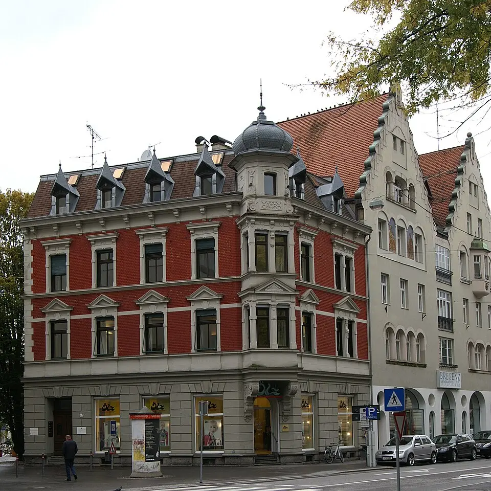 Wohn- und Geschäftshaus