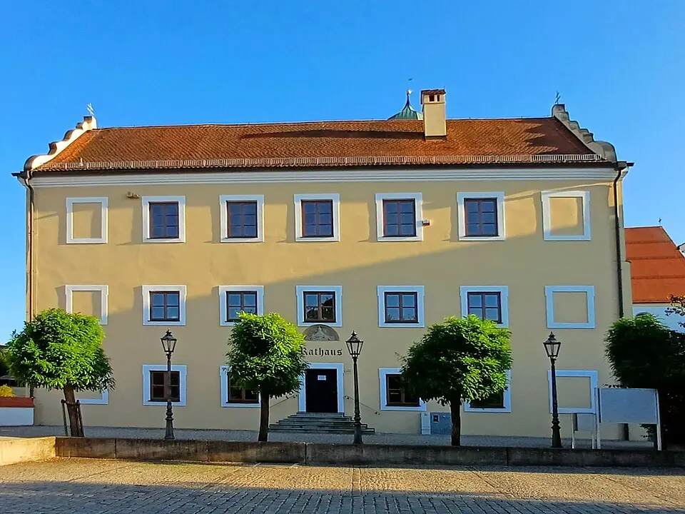 Kép: Jkü · CC BY-SA 3.0 Ostflügel des ehemaligen Klosterhospitiums