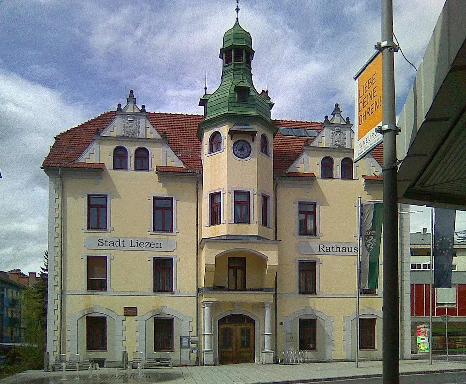 Obrázek: Werwolf 15 · CC BY-SA 3.0 Rathaus