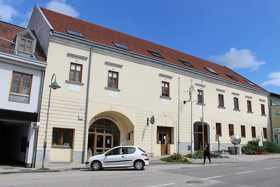 Rathaus mit Keller