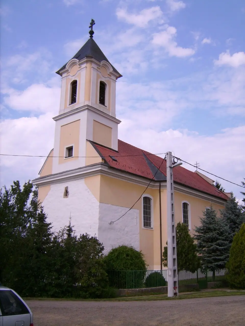 Image: Kisa* · CC BY-SA 2.5 HU Ipolytölgyes
