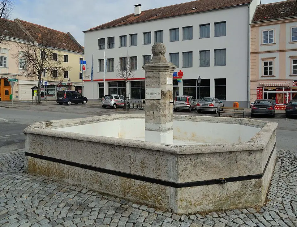 Slika: Robert Heilinger · CC BY-SA 3.0 Röhrbrunnen