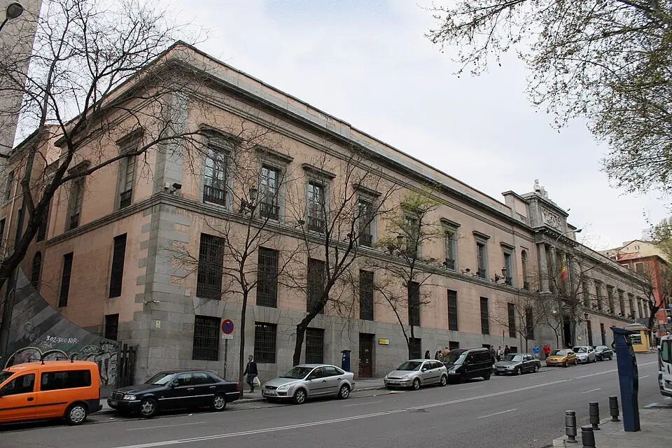 Obrázok: Luis García (Zaqarbal) · CC BY-SA 3.0 ES edificio del Real Colegio de Medicina y Cirugía de San Carlos