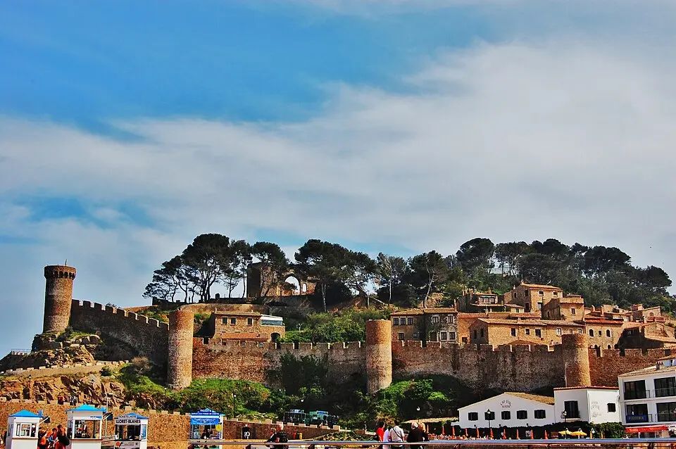 Obrázok: MARIA ROSA FERRE · CC BY-SA 2.0 Castillo de Tosa de Mar