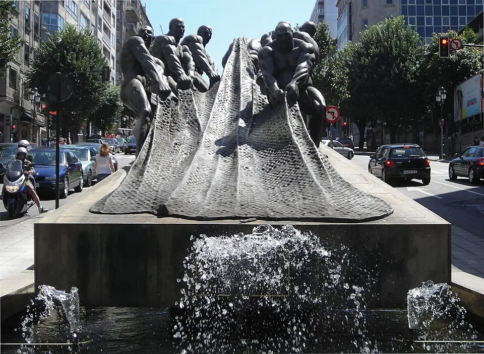 Slika: http://gl.wikipedia.org/wiki/Usuario:Albert_galiza · CC BY-SA 3.0 Monumento al trabajo