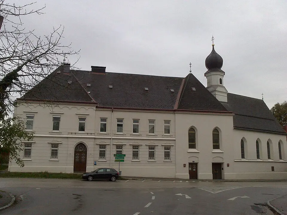 Redemptoristinnenkloster St. Anna und Kirche