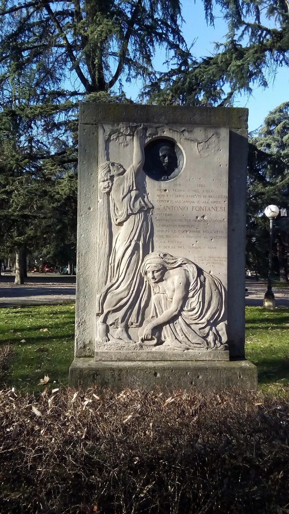 Monumento ad Antonio Fontanesi