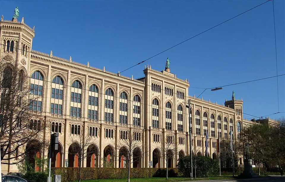 Gebäude der Regierung von Oberbayern