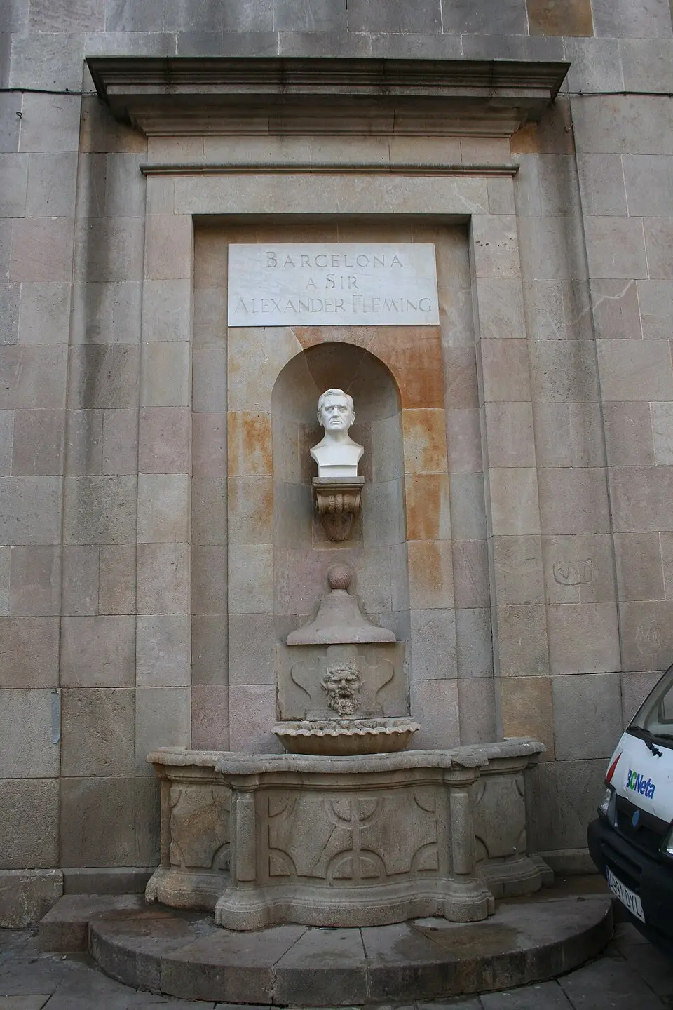 Image: Pere López · CC BY-SA 3.0 A Alexander Fleming