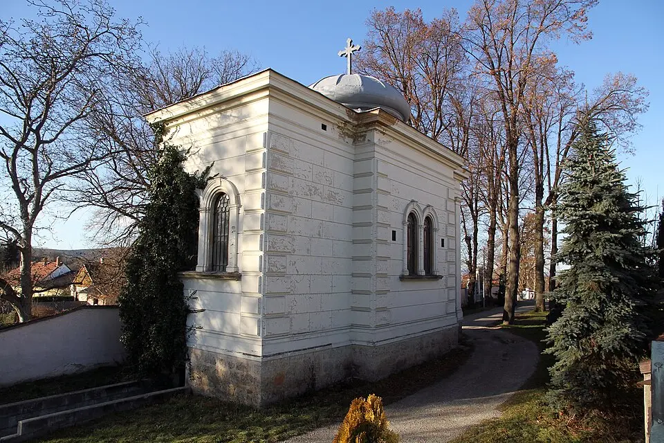 Image: C.Stadler/Bwag · CC BY-SA 3.0 Mausoleum der Familie Rumerskirchen