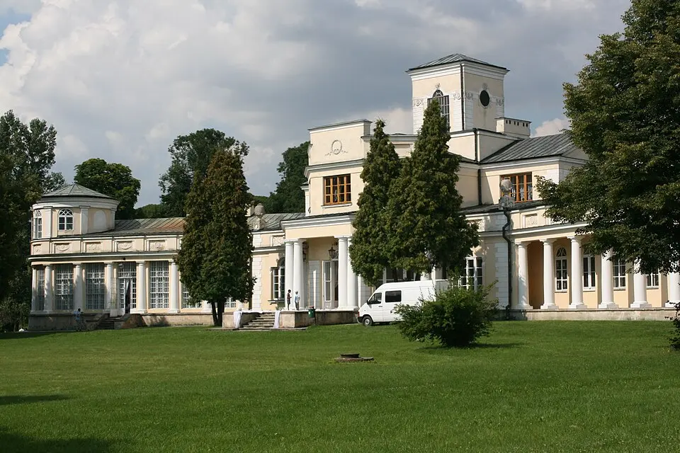 Pałac, Przemysłowa 1A w Rejowcu