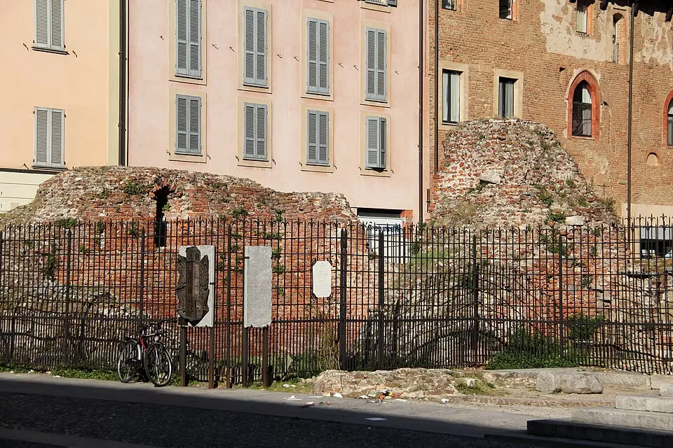 Obrázok: Quaro75 · CC BY-SA 3.0 torre civica di Pavia