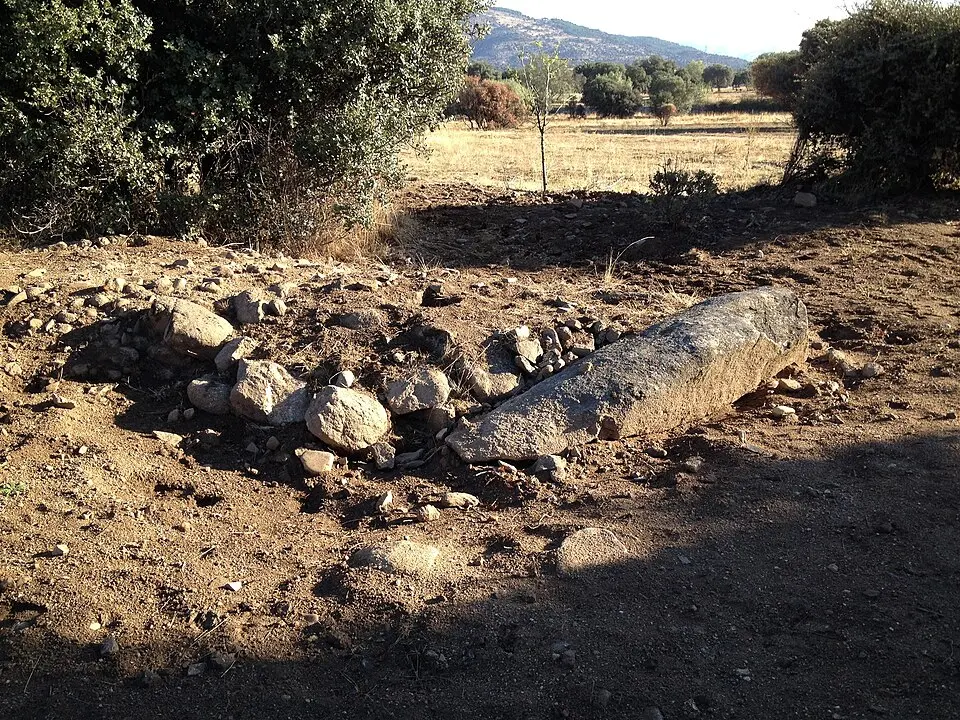 Slika: Portutatis78 · CC BY-SA 4.0 Dolmen de Entretérminos