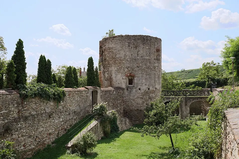Umfassungmauer, Habervelderturm