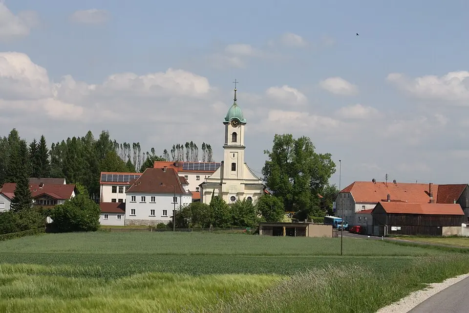 Obrázok: Ammerseer · CC BY-SA 3.0 Reuth bei Erbendorf