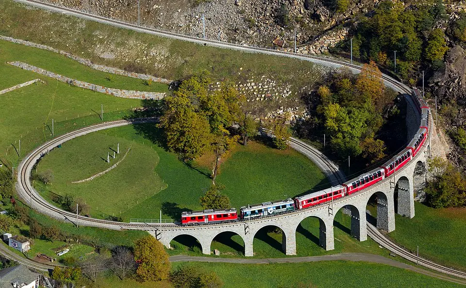 Spiralni viadukt Brusio