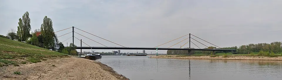 Rheinbrücke Neuenkamp