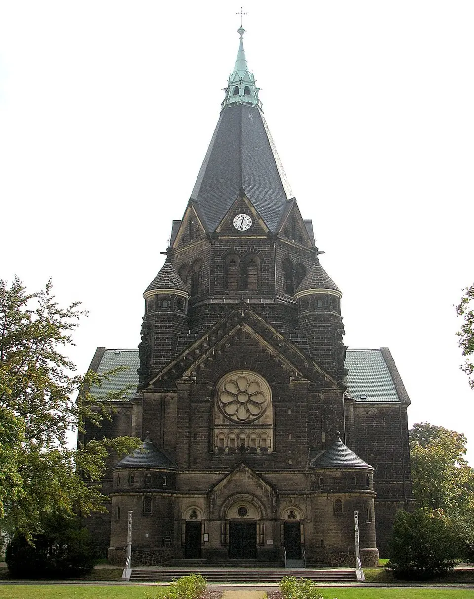 Obrázek: Wolfgang Pehlemann · CC BY-SA 3.0 Trinitatiskirche Riesa