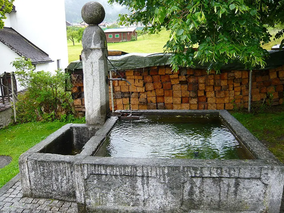 Bild: Leitzsche · CC0 Brunnen in Unterdorf