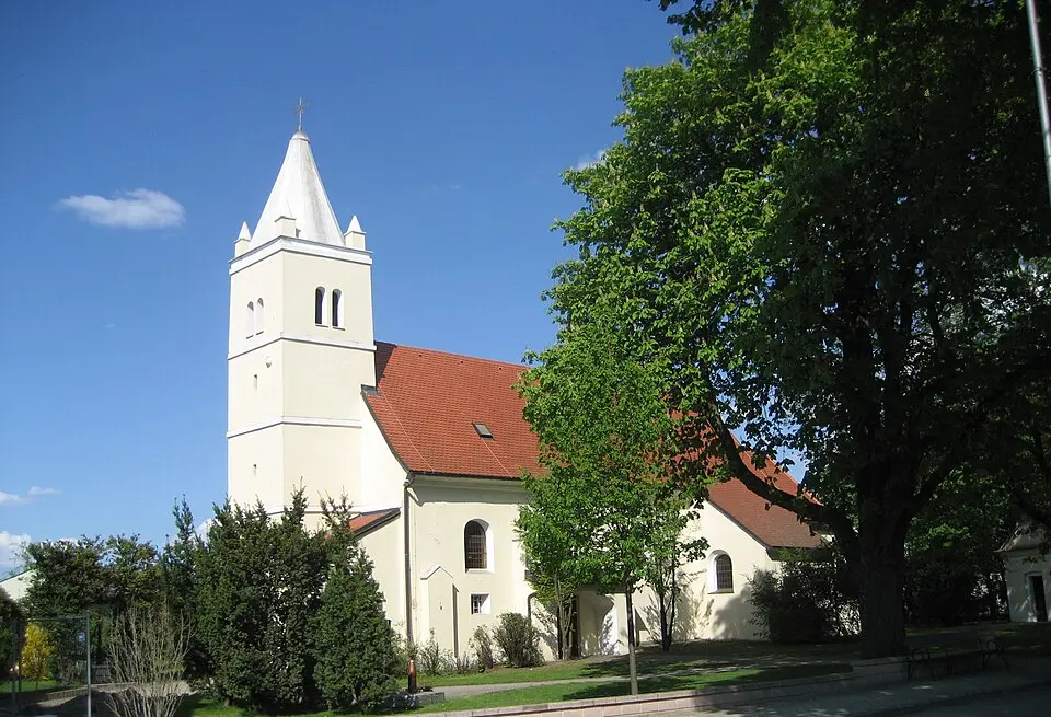 Slika: Priwo · Public domain Kath. Pfarrkirche Hl. Dreifaltigkeit