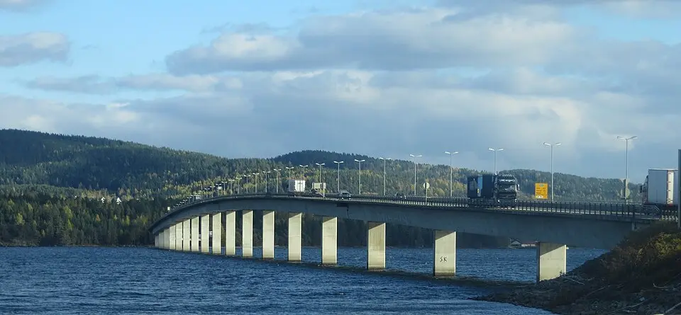 Mjøsbrua