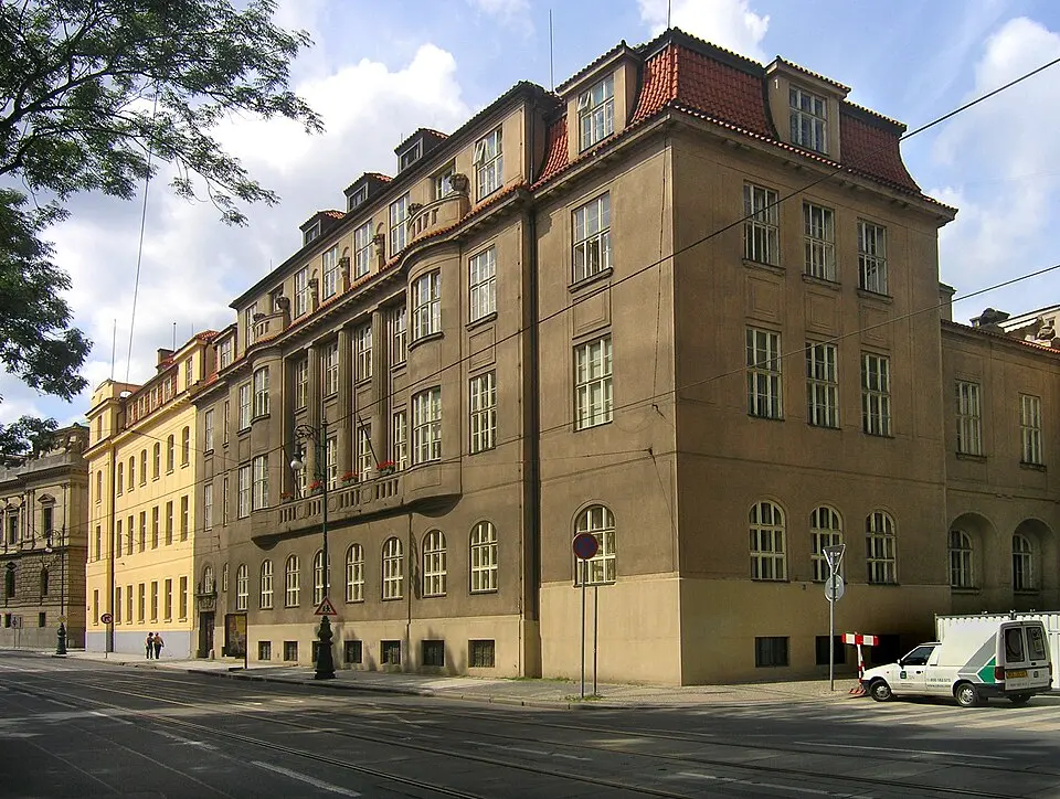 Fakulta jaderná a fyzikálně inženýrská ČVUT