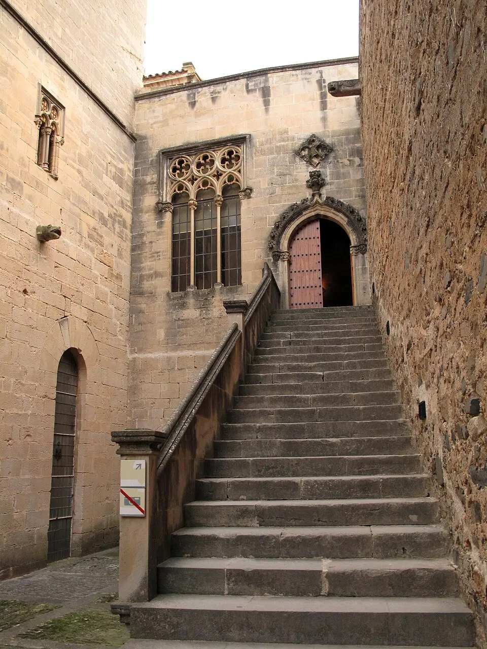 Palacio del rey Martín el Humano en Poblet