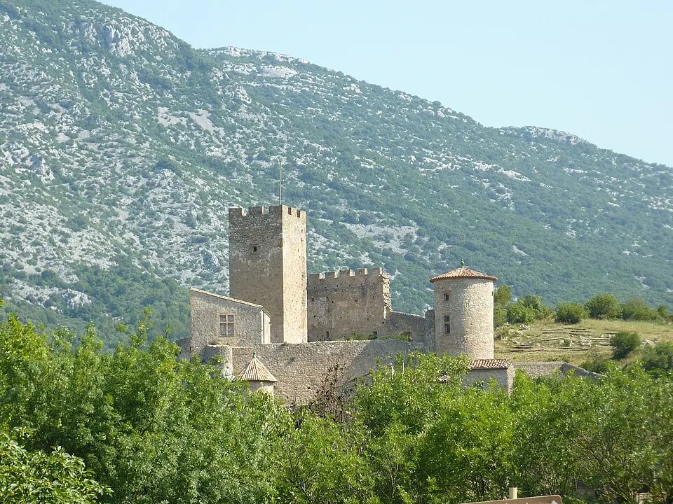 Image: Henri MOREAU · CC BY-SA 4.0 château de Baulx