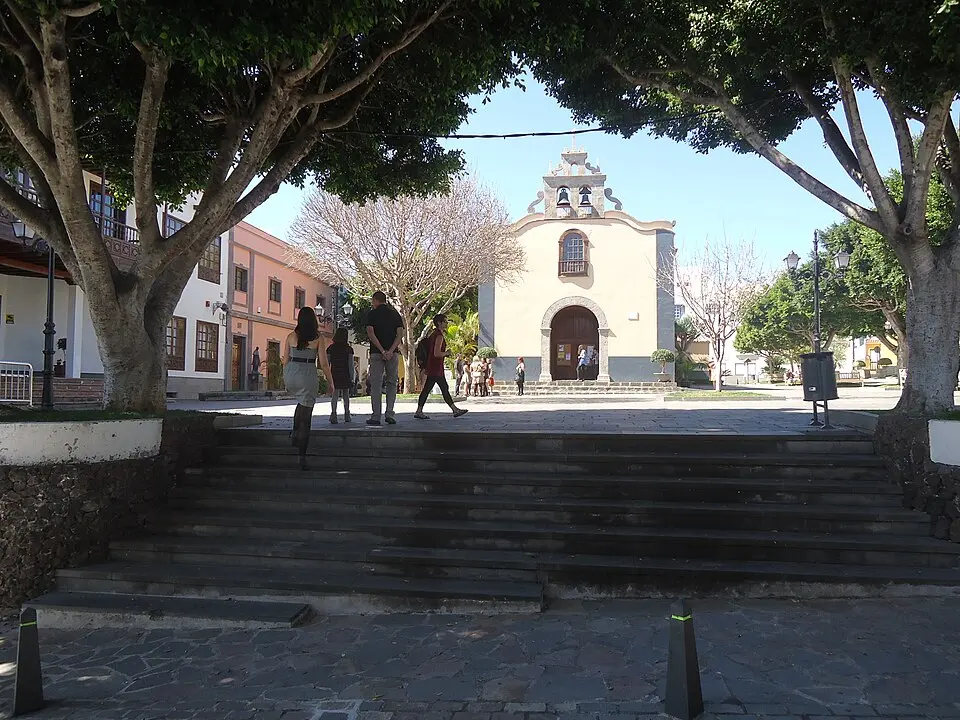 Arona