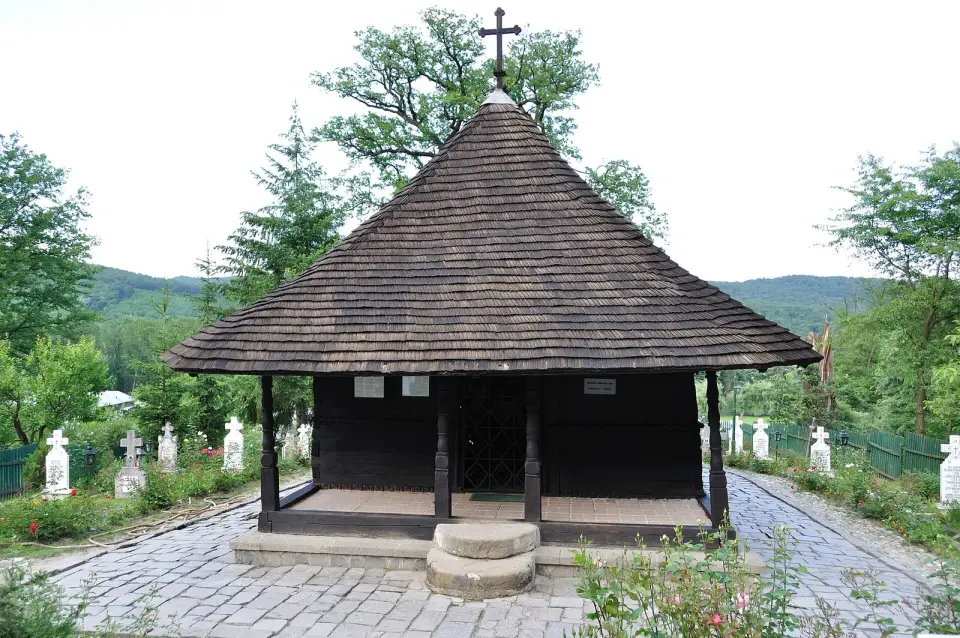 Mănăstirea Dintr-un Lemn