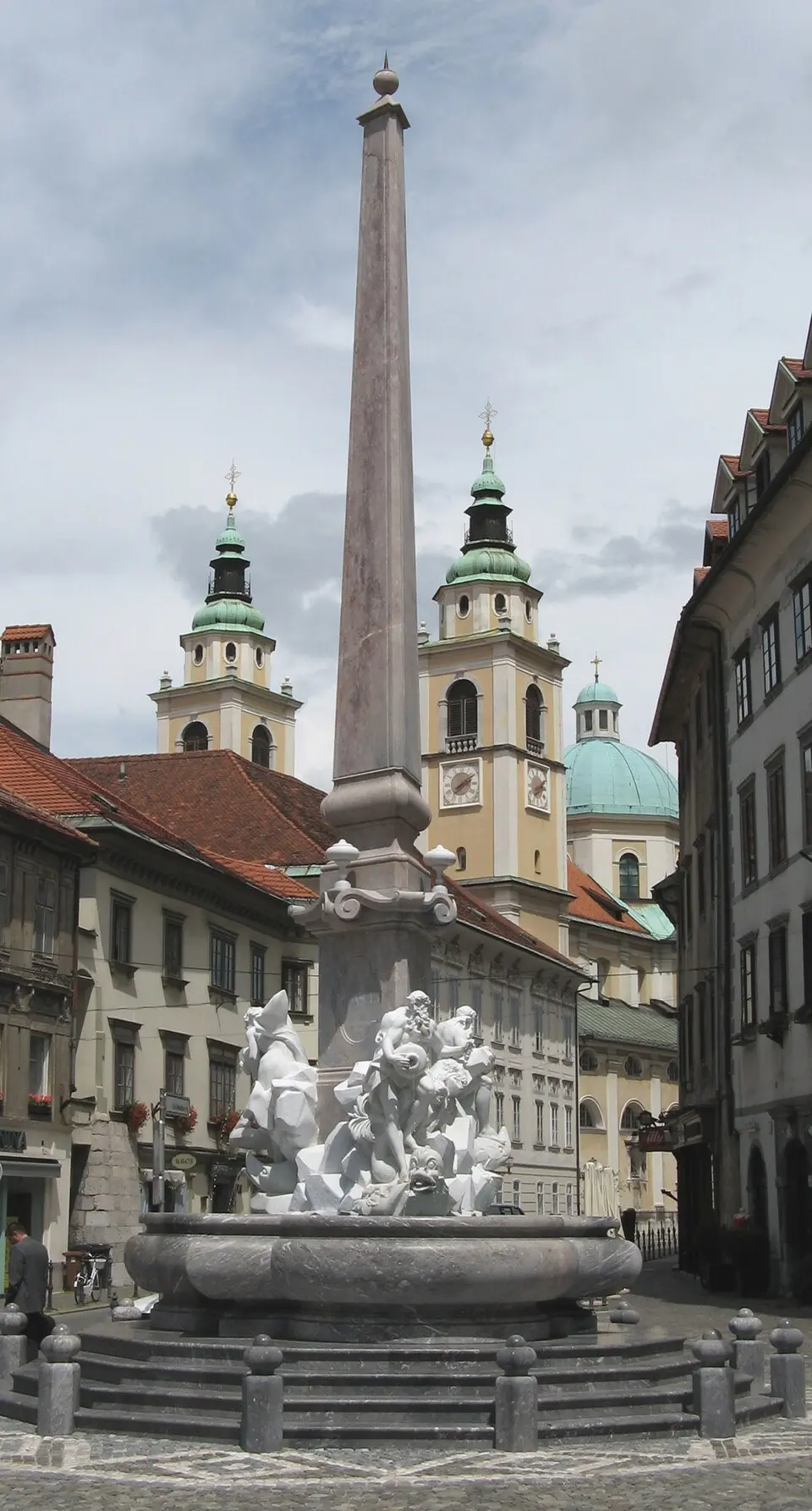 Image: Sculptor: Francesco Robba (1698-1757)Photo: User:Kaktus999 · Public domain Robba Fountain