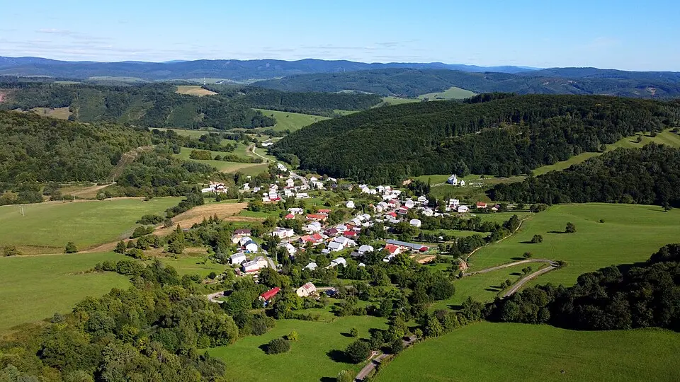Obrázek: KimiSlimi · CC BY-SA 4.0 Roškovce