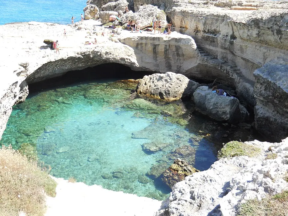 grotta della Poesia