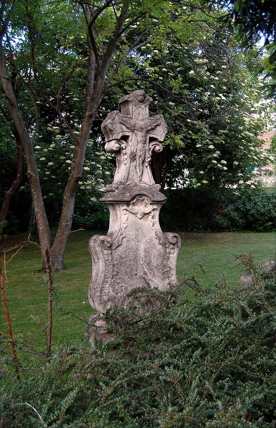 Rokokograbstein