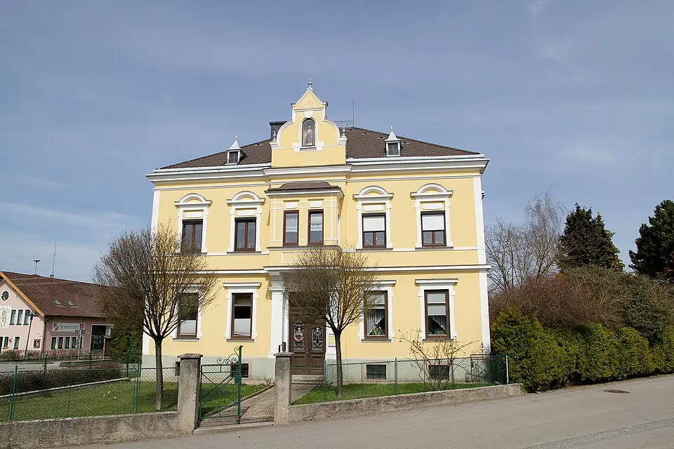 Image: C.Stadler/Bwag · CC BY-SA 3.0 AT Pfarrhof