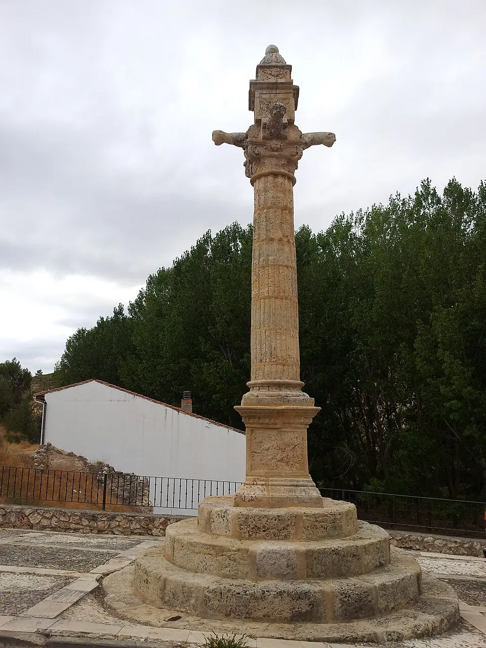 Immagine: Dapasa · CC BY-SA 3.0 ES Moratilla de los Meleros