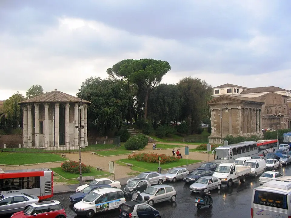 piazza della Bocca della Verità