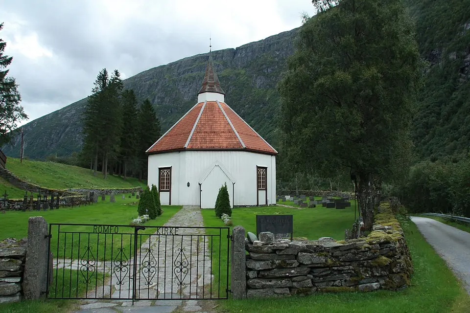 Romfo kirke