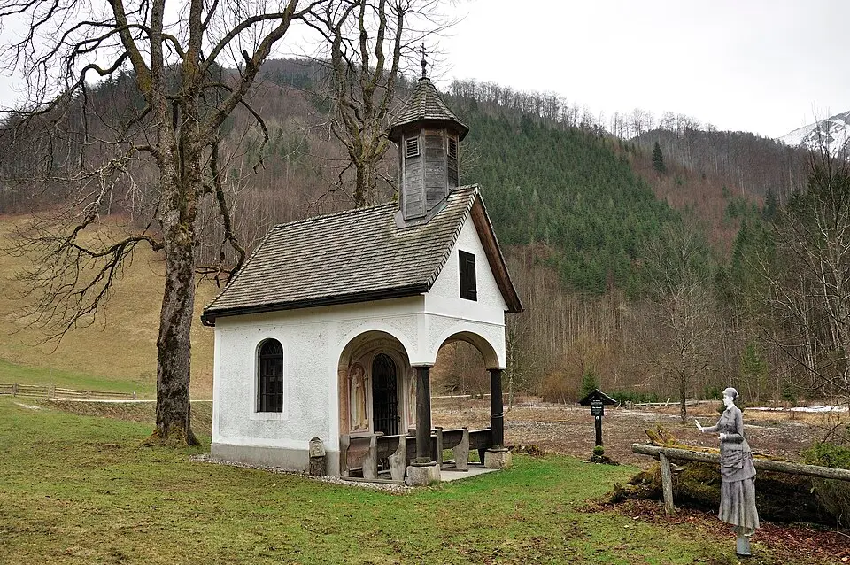 Image: Isiwal (talk) · CC BY-SA 3.0 AT Anna-Kapelle
