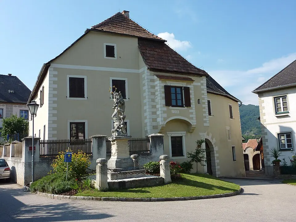 Slika: BSonne · CC BY-SA 3.0 Ehem. Marktrichterhaus